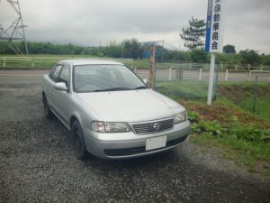 ニッサン　サニー　廃車　解体車　輸出向け車両