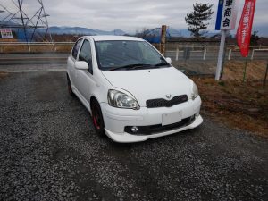 トヨタ　ヴィッツ　廃車　解体車　輸出向け車両