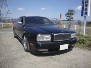 ニッサン　プレジデント　廃車　解体車　輸出向け車両