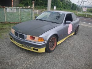 BMW　325i　廃車　解体車　輸出向け車両