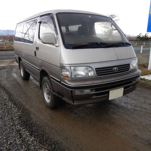 トヨタ　ハイエース　廃車　解体車　輸出向け車両