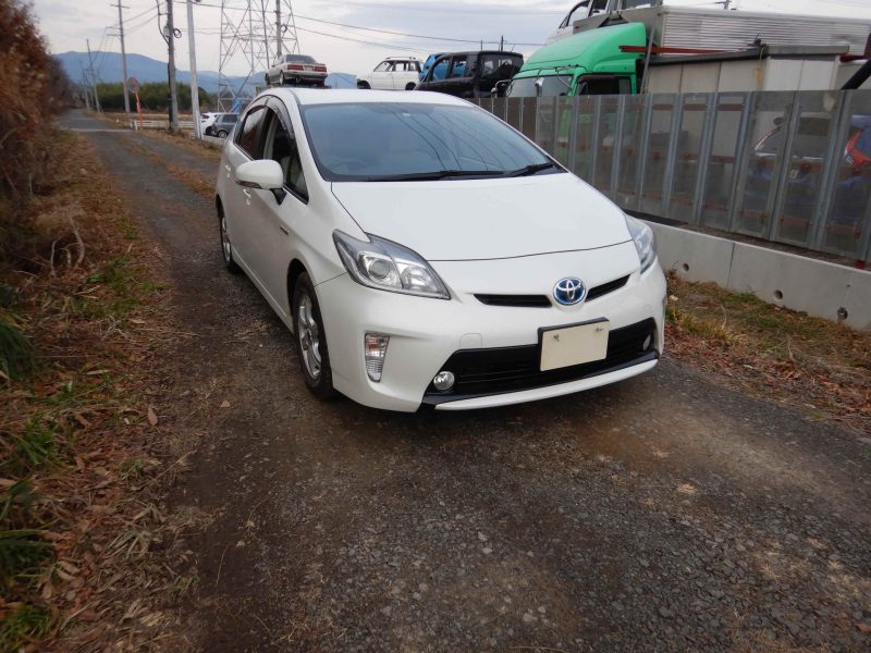 福島市　トヨタ　プリウス　廃車　解体車　輸出向け車両